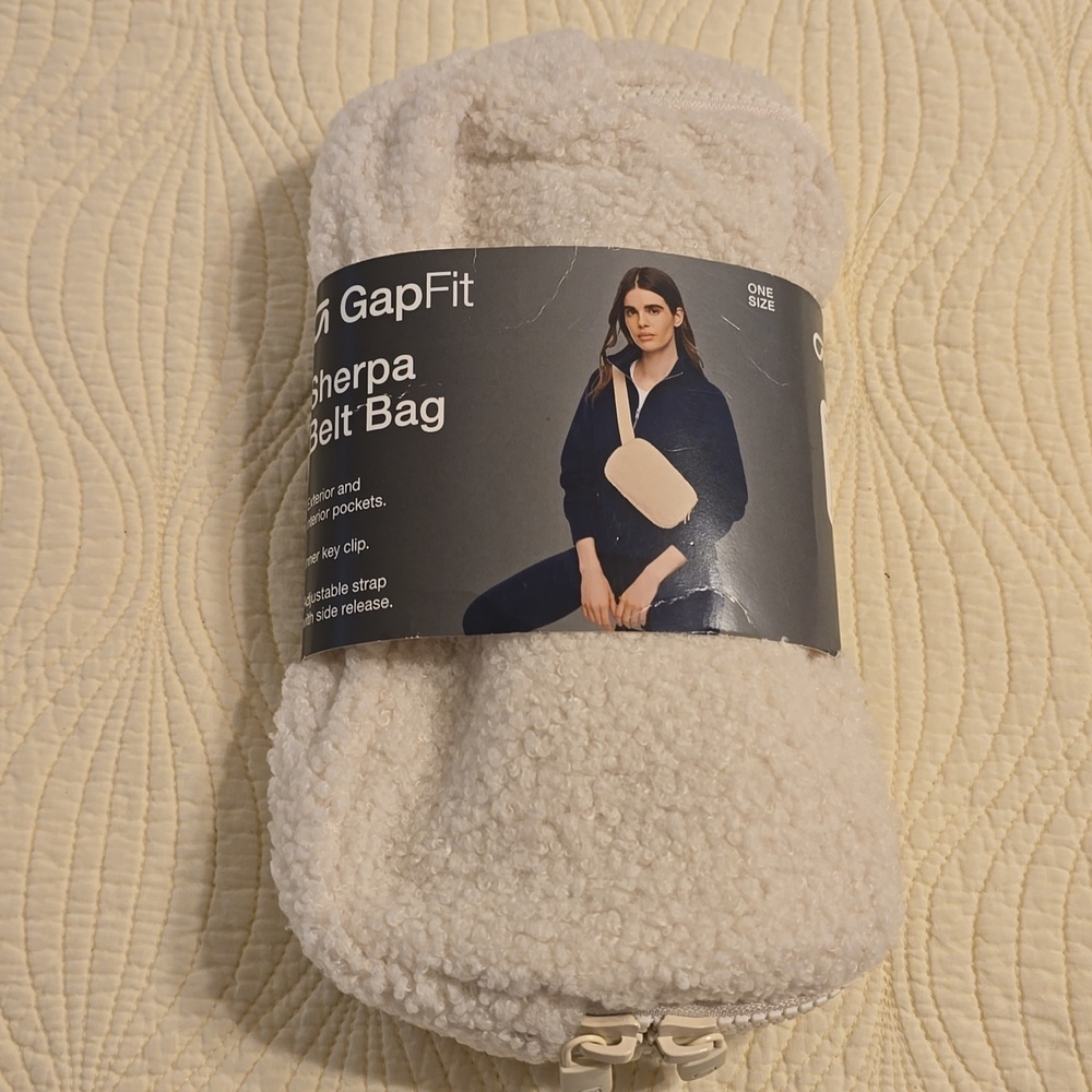 NWT GAP Sherpa Belt Bag